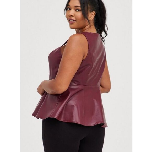 Sexy Torrid Red Peplum Faux Leather Sleeveless Top Size 2X 18 20 Plus Tank Shirt - Picture 2 of 9